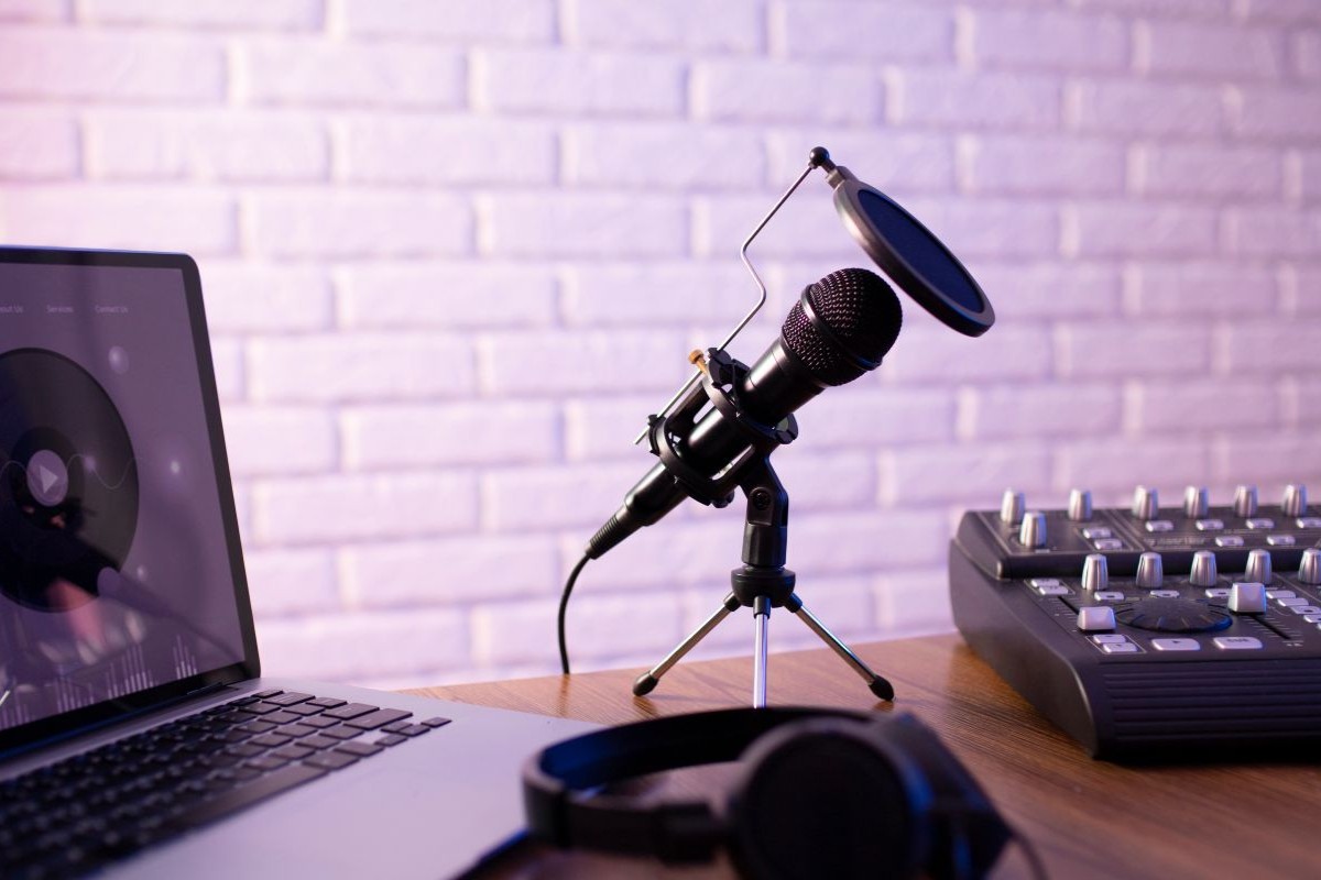 40 % des nouveaux artistes sur Spotify et Deezer n’existent pas
